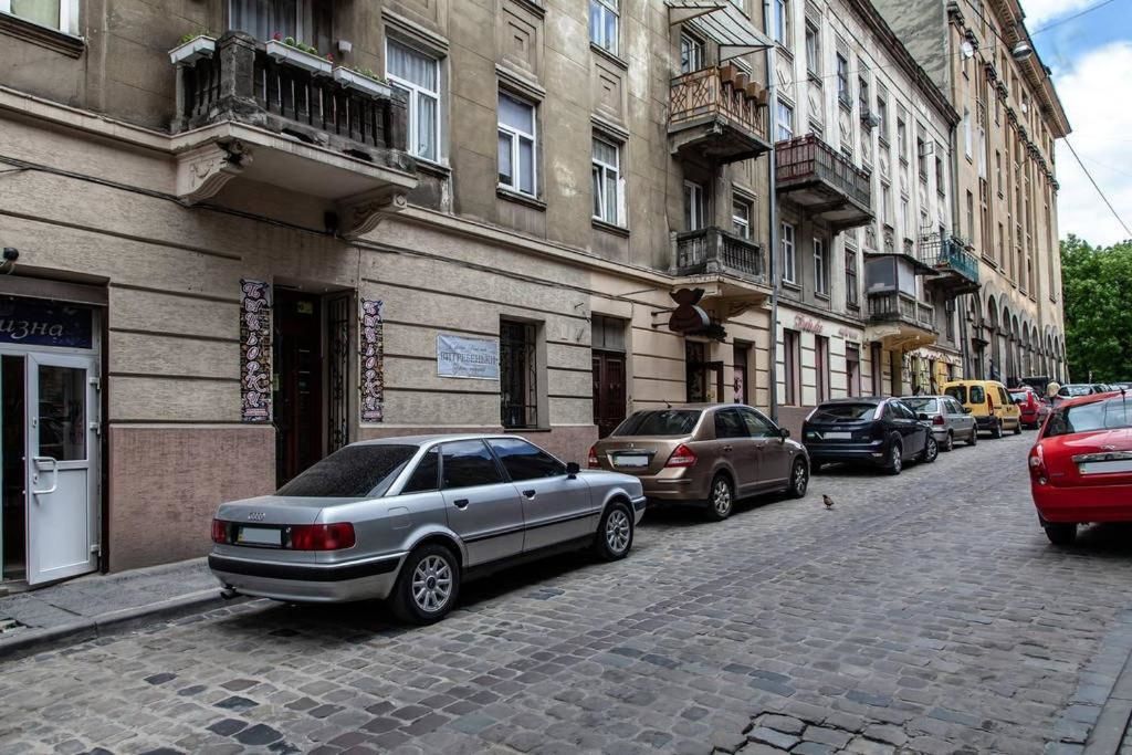 Апартаменты Romantic apartment in the center of Lviv Львов-9